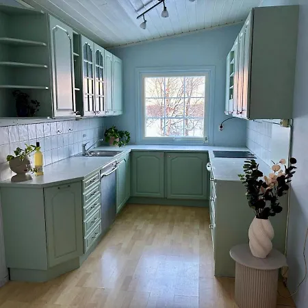 Spacious House - Free Parking - King Beds * Tromsø