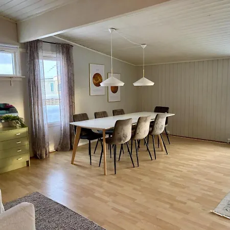 Spacious House - Free Parking - King Beds * Tromsø