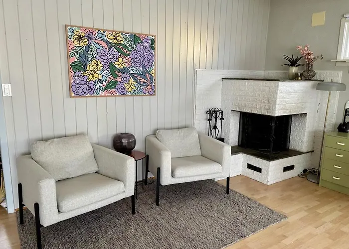 Spacious House - Free Parking - King Beds Tromsø