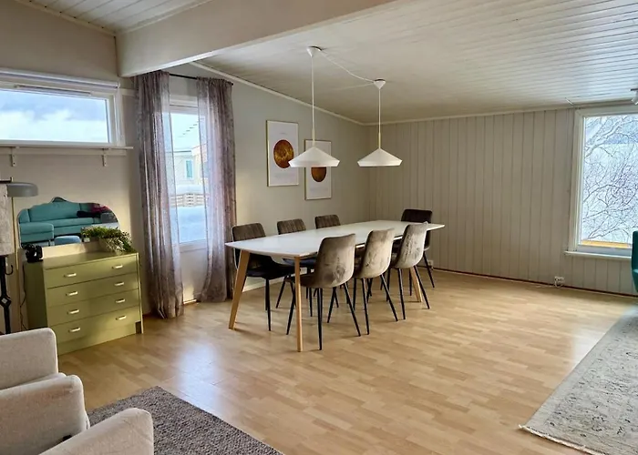 Spacious House - Free Parking - King Beds * Tromsø